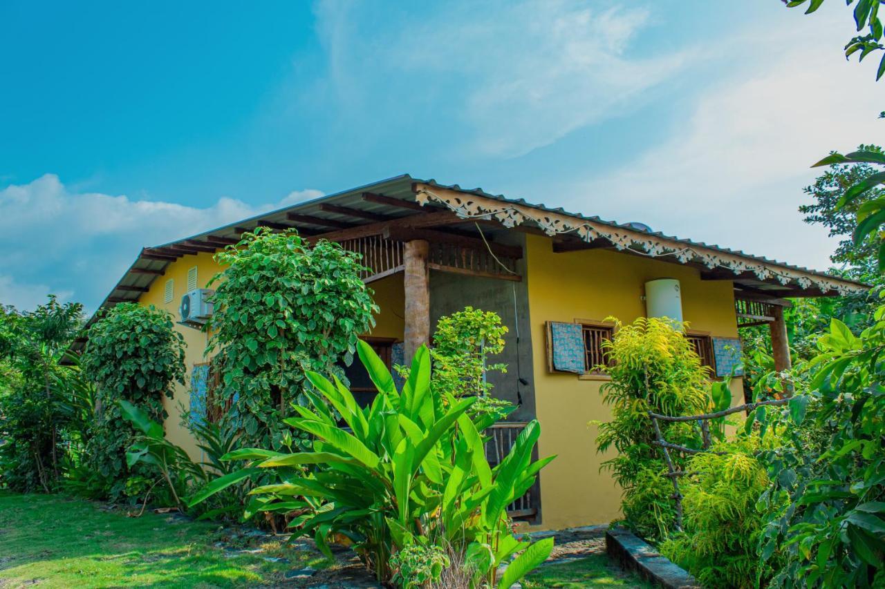 Bed and Breakfast Residêncial Tamarindos à Morro Peixe Extérieur photo